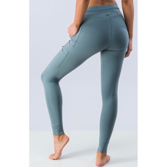 LAST PAIR! Utility Joggers! Athletic Workout pants - Picture 3 of 4